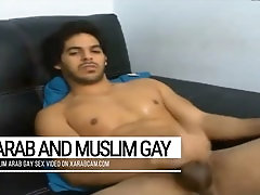Hicham from Morocco enjoys the company of a stunning hunk and his impressive manhood