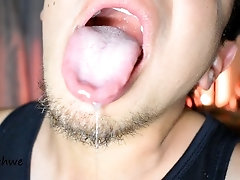 Sensual tongues dripping with saliva in steamy amateur webcam solo