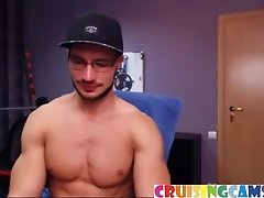 Fit body man live at Cruisingcams_converted.mp4