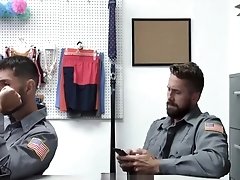 YoungPerps - Security Officer Sucks His Coworkers Thick Cock On The Job